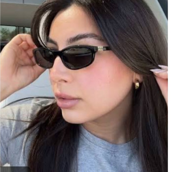 Miu Miu Sunglasses Women's Regard oval - Picture 5 of 11